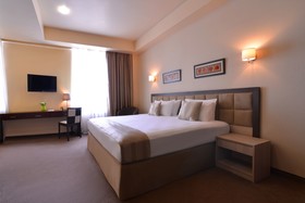 Minotel Barsam Suites