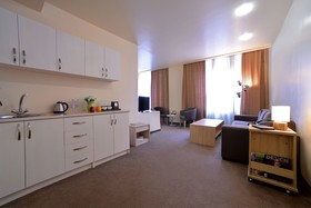 Minotel Barsam Suites