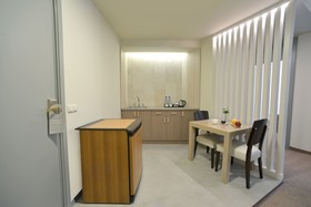 Minotel Barsam Suites