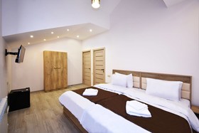 Patriott Hotel