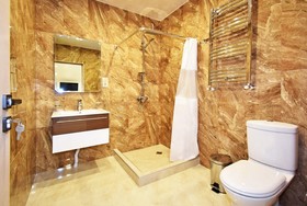 Patriott Hotel