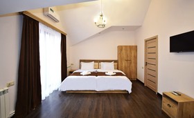 Patriott Hotel