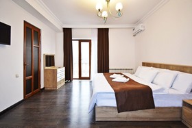 Patriott Hotel