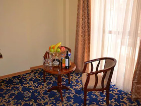 Royal Plaza Hotel