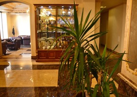 Royal Plaza Hotel