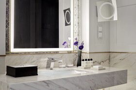 The Alexander, a Luxury Collection Hotel