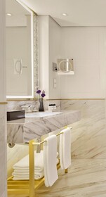 The Alexander, a Luxury Collection Hotel