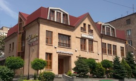 Yerevan Deluxe Hotel
