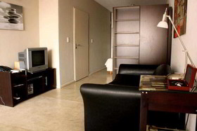 Atenea Apartments & Suites