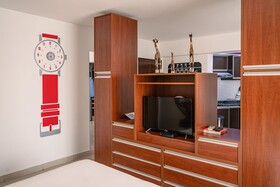 Shoshana Apart Boutique