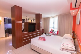 Shoshana Apart Boutique