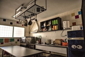 Ananta Hostel & Bar