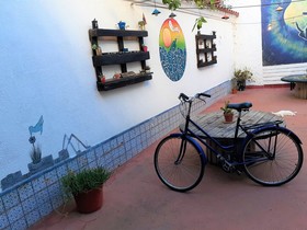 Ananta Hostel & Bar