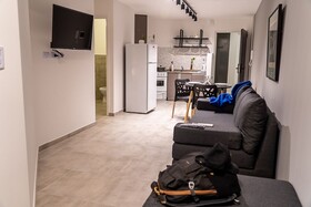 Midhouse Smart Flat