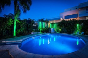 Onas Hostel & Suites