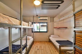 Onas Hostel & Suites