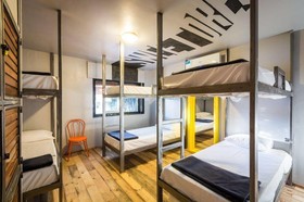 Onas Hostel & Suites