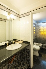 Onas Hostel & Suites