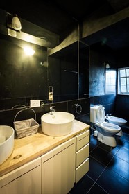 Onas Hostel & Suites