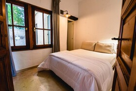 Scratch House