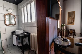 Scratch House
