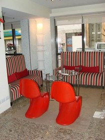 Zoom Apartments