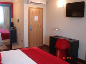 Zoom Apartments