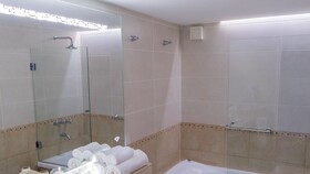 Carat Apart Boutique