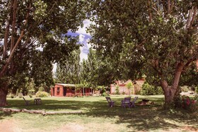 Lodwine Lodges