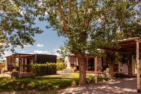 Lodwine Lodges
