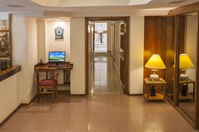 Hotel Carolla Gold