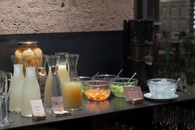 Mendoza Hotel, Curio Collection by Hilton
