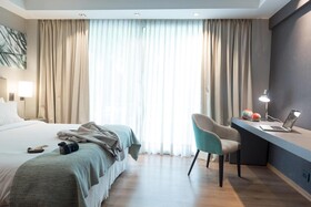 Portal Plaza Suites