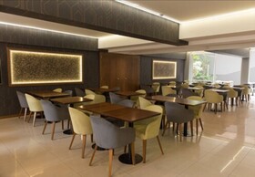 Urbana Class Hotel