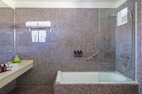 Villa Mansa, Wine Hotel & Spa
