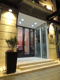 Premium Tower Suites