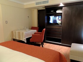Premium Tower Suites