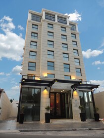 Premium Tower Suites
