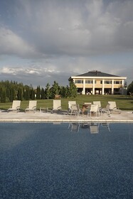 Estancia Mendoza Wine Hotel