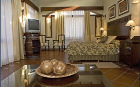 La Casa de la Bodega - Wine Boutique