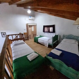 Los Manzanos .