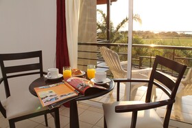 Brisas del Lago Apart and Hotel