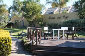 Brisas del Lago Apart and Hotel