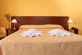 Brisas del Lago Apart and Hotel
