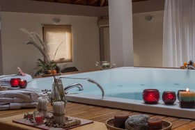 Maitei Hotel Resort & Spa