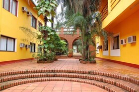 Alexander Hotel