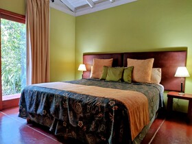 Raíces Amambai Lodges