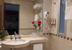 Roomie Salta by DOT Suites
