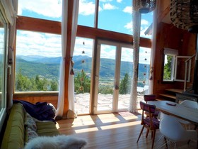 Un Vistón Modern Mountain Home