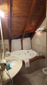 Casa del Bosque Aparts & Suites